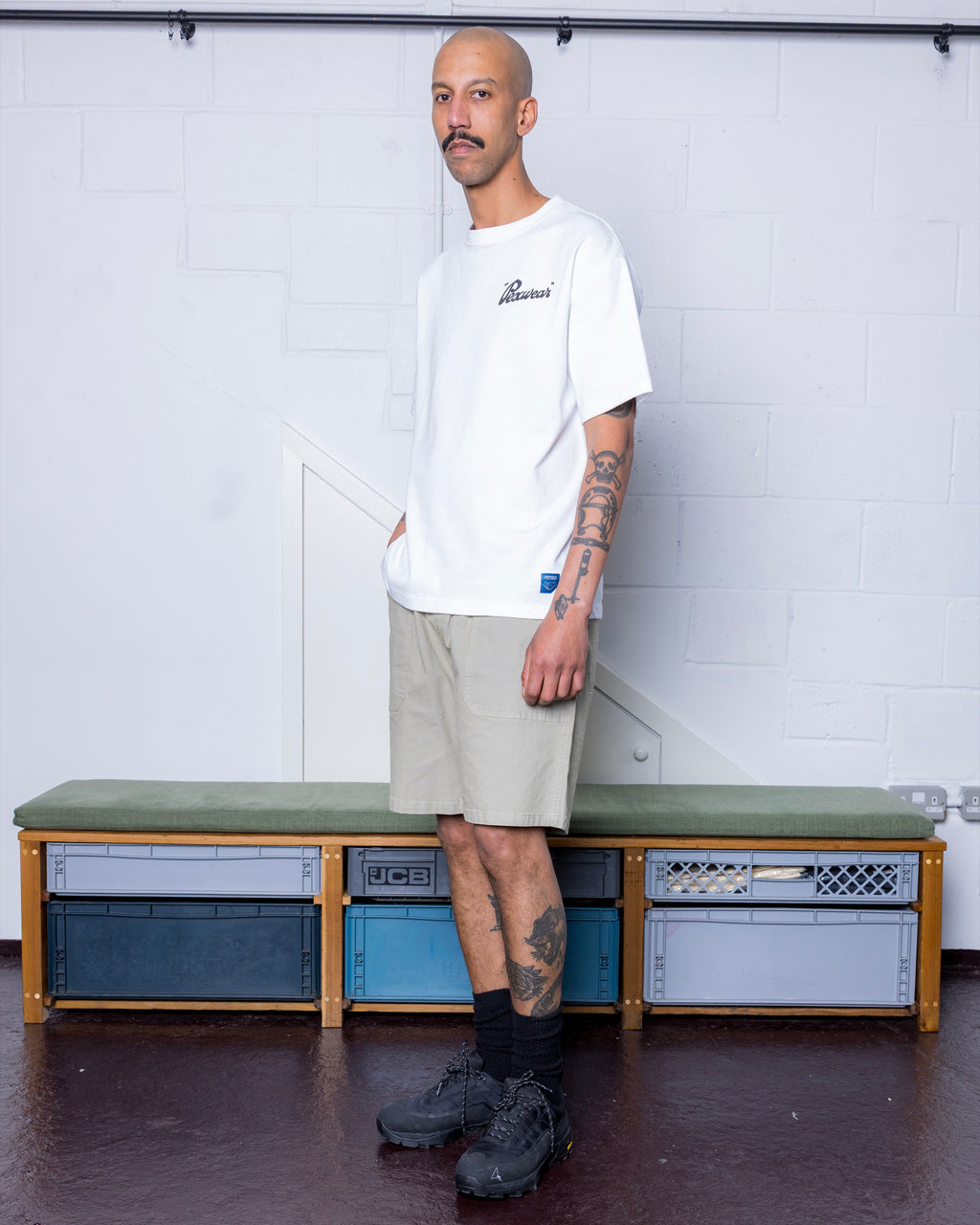 Pexwear Italic Wide Fit Tee - White